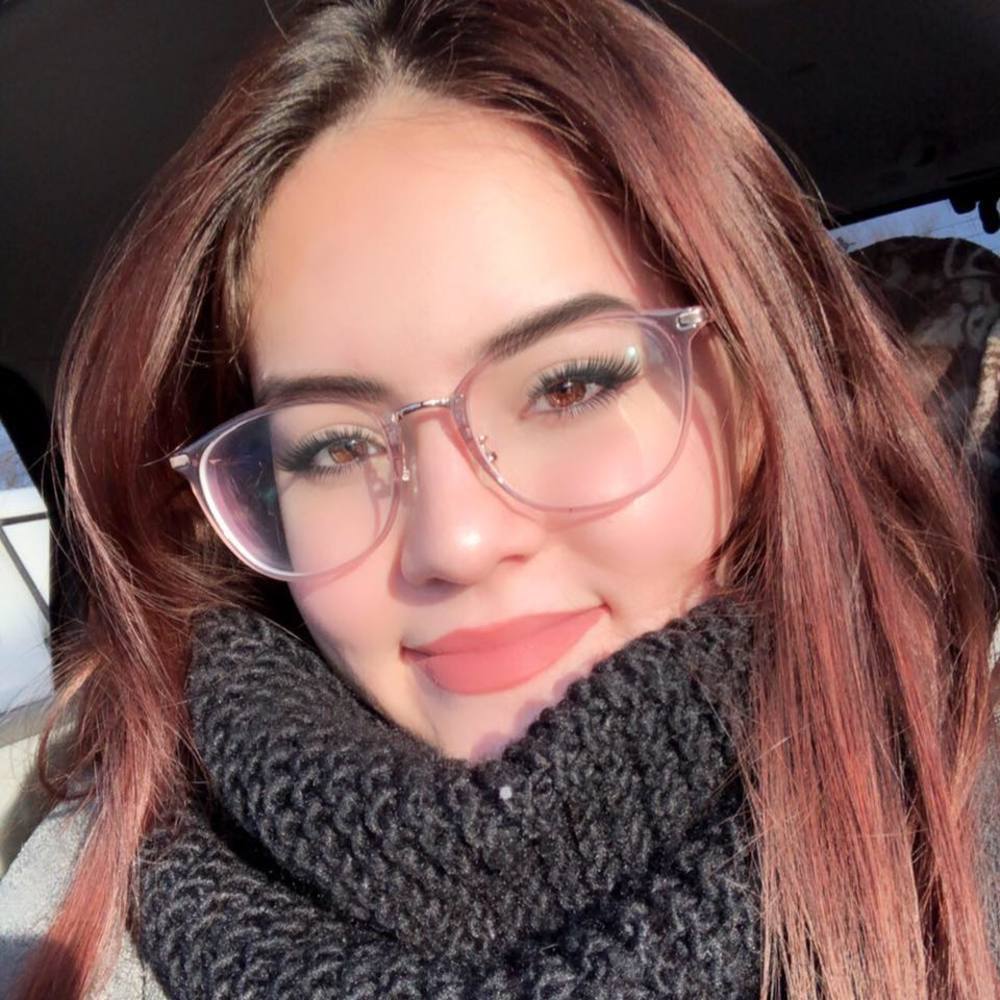 Meet your Posher, Karina